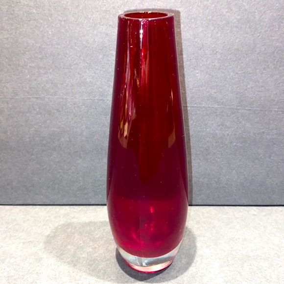 Hand Blown Ruby Red Sommerso Vase Made In Sweden - Picture 5 of 9